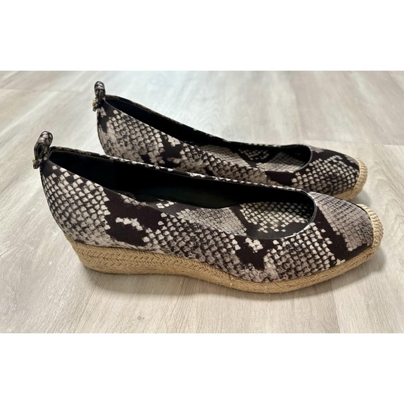 Tory Burch Womens 8.5 Heather Snake Print Wedge Espadrille  Tory Burch Womens 8.5 Heather Snake Print Wedge Espadrille Black Grey